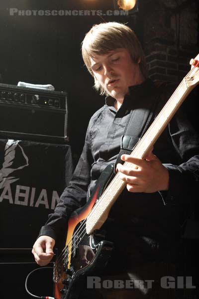 KASABIAN - 2006-09-08 - PARIS - La Maroquinerie - 